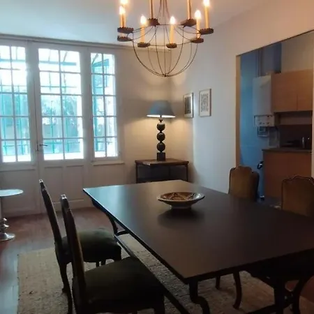 74, Chez Moune Et Mabo